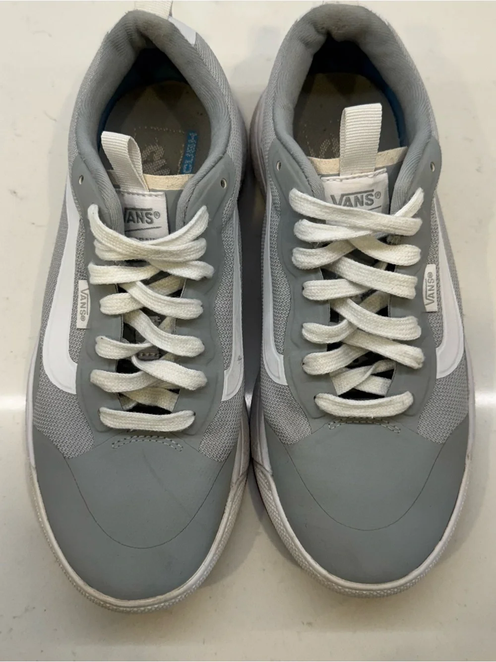 Vans UltraRange EXO Frost Gray True White Sneakers Women’s 8